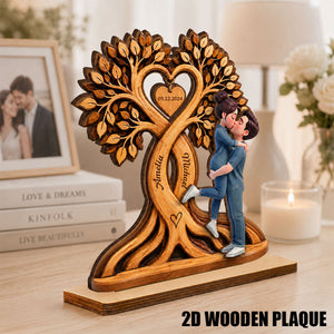 Anniversary Gift For Him & Her – Personalized "Couple Kissing Under Heart Tree" Wooden Plaque