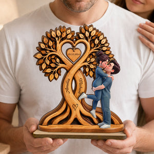 Anniversary Gift For Him & Her – Personalized "Couple Kissing Under Heart Tree" Wooden Plaque