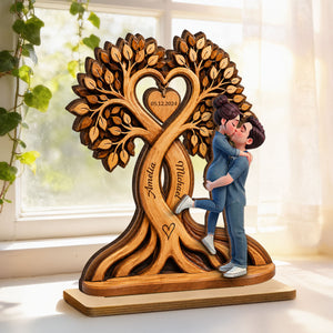 Anniversary Gift For Him & Her – Personalized "Couple Kissing Under Heart Tree" Wooden Plaque