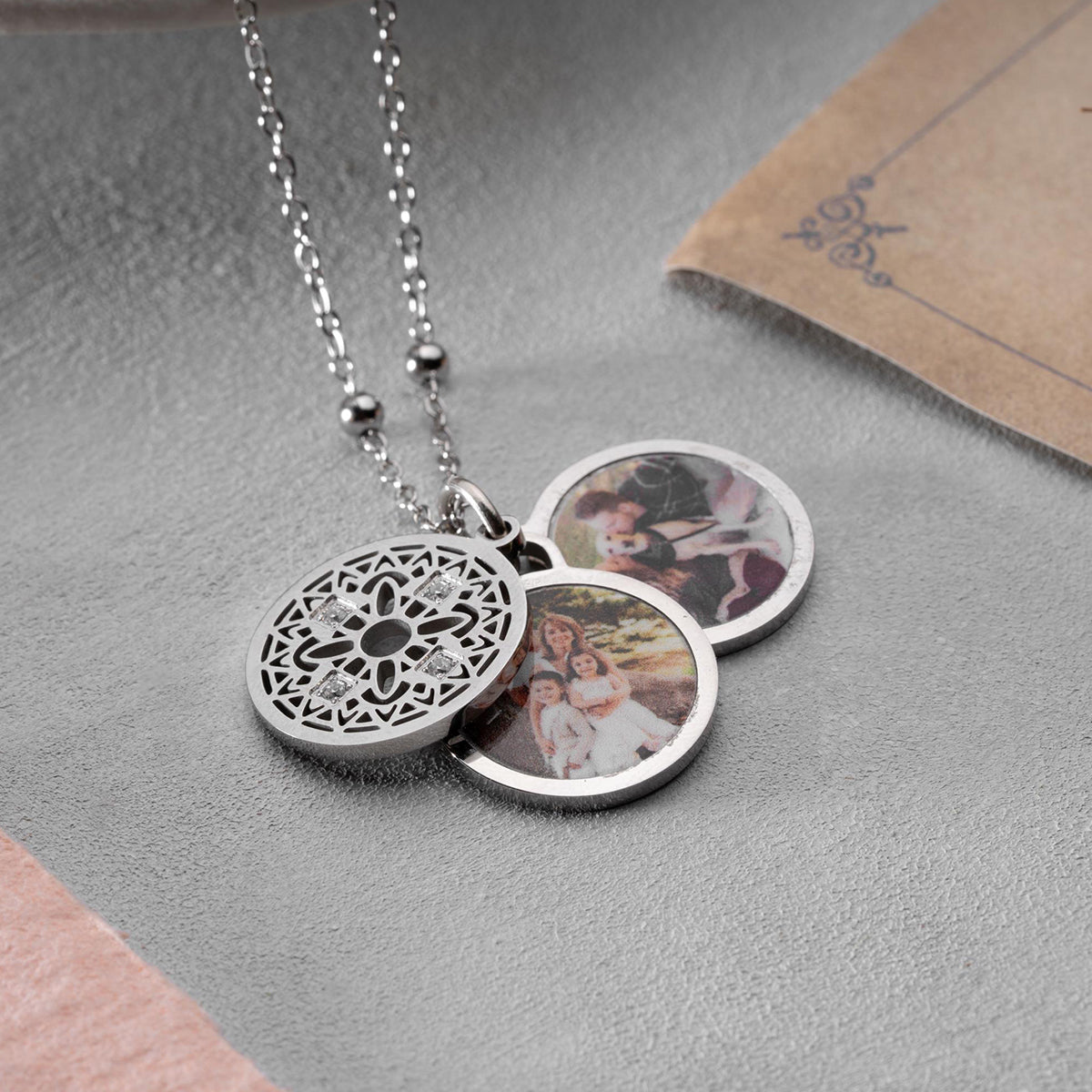 Custom Locket Necklace with Photo, Personalized Photo Pendant, Engravable Memorial Jewelry, Mothers Day Gift for Her