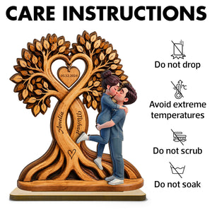 Anniversary Gift For Him & Her – Personalized "Couple Kissing Under Heart Tree"  Wooden Plaque