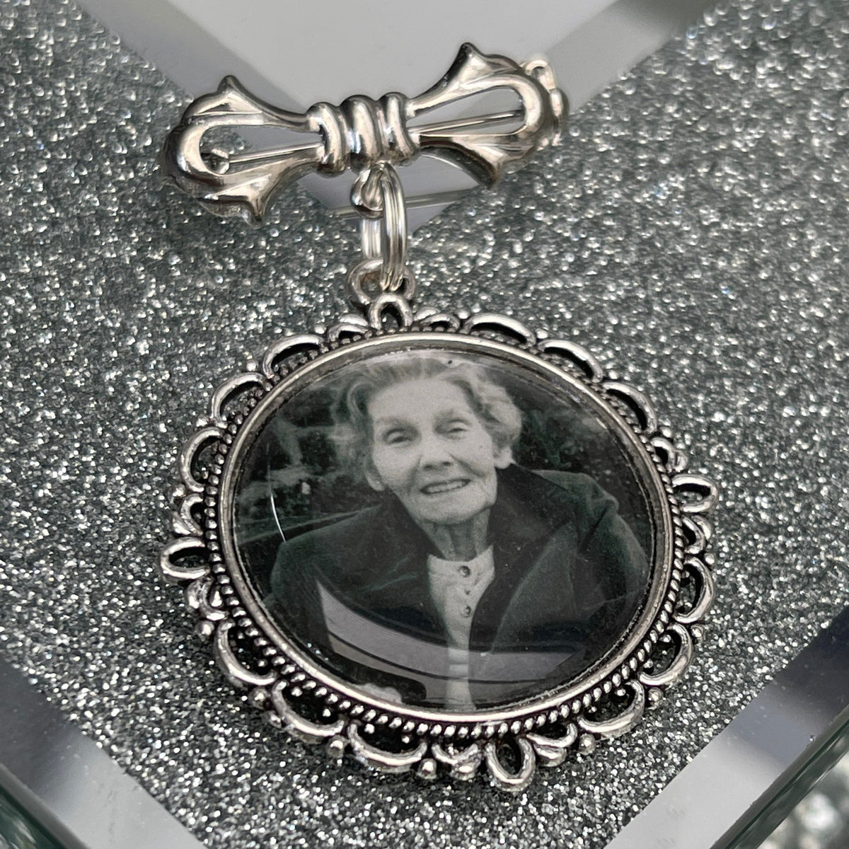 Personalized Memorial Custom Photo Bow Lapel Pin, Wedding Pin