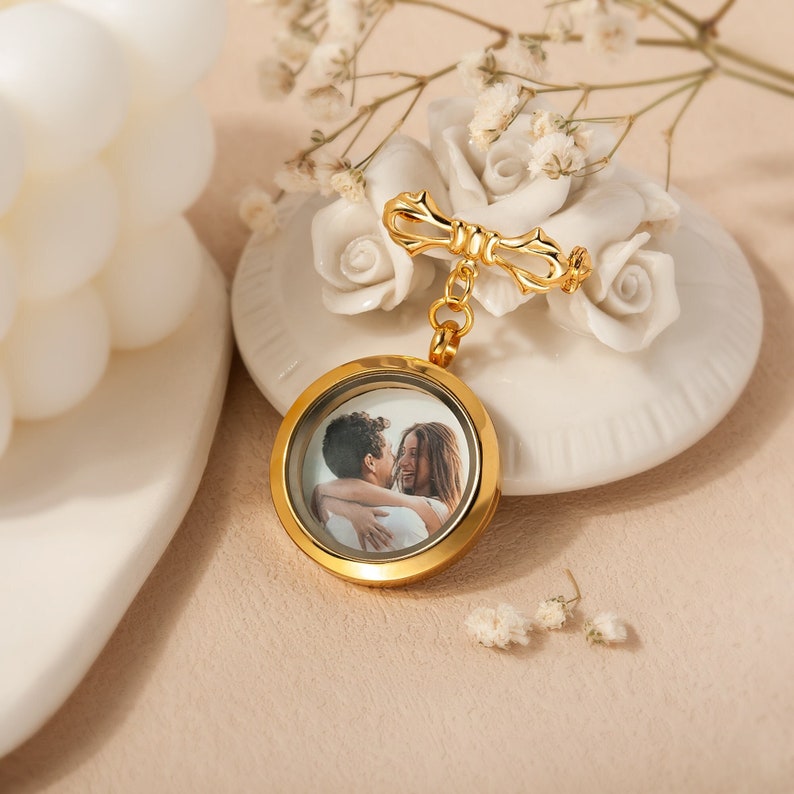 Personalized Photo Wedding Lapel Pin, Bridal Bouquet Charm Pendant