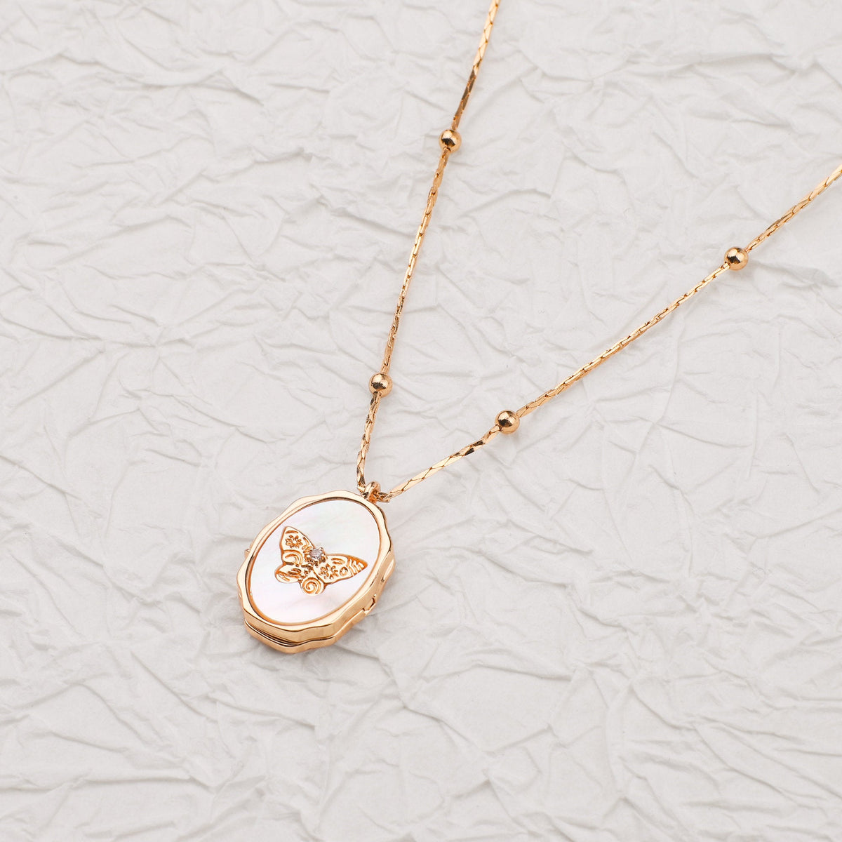 Personalized Butterfly Shell Photo Locket Necklace,Memorial Jewelry