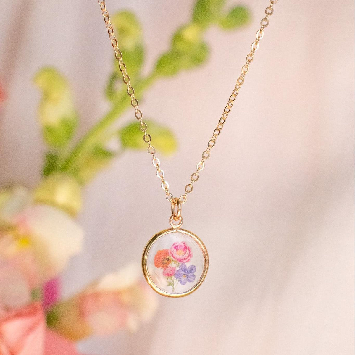 Personalized Birth Flower Family Bouquet Necklace