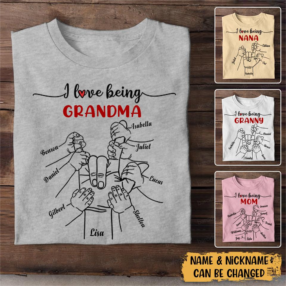 Personalized I Love Being Grandma/Mom  I Love You Sign Hand Holding With Grandkid Names T-Shirt For Grandma/mom